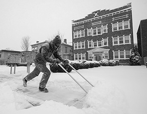 Редчайший природный катаклизм лишил американцев тепла и света
