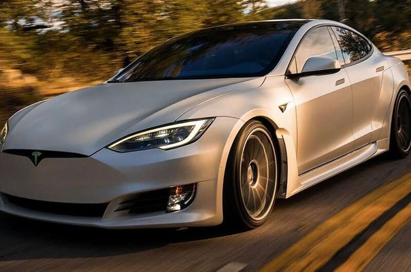 Tesla отзывает почти 150 тысяч электрокаров из-за серьезного брака