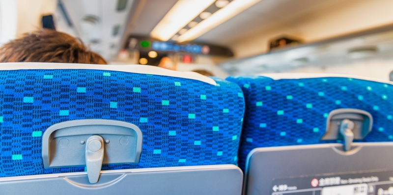 Авиакомпания отменила рейс из-за не желающих надеть маски пассажиров. Теперь ее обвиняют в антисемитизме