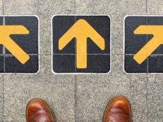 Турист неправильно истолковал дорожный знак и провел без еды и воды два дня