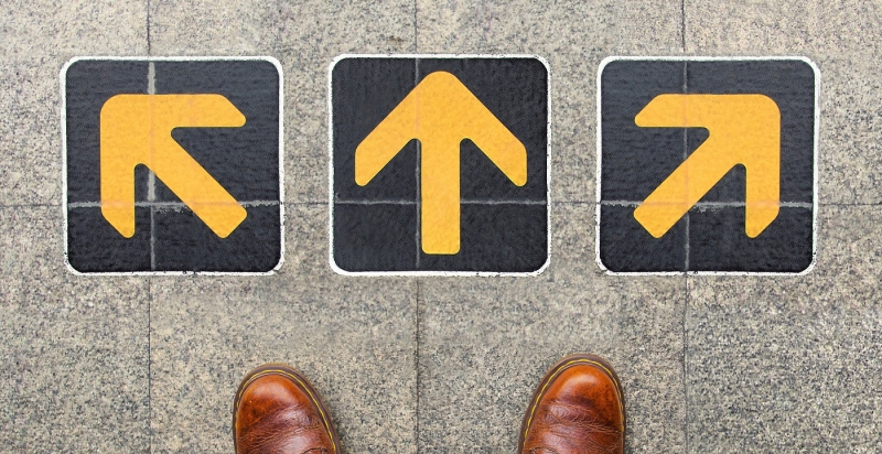 Турист неправильно истолковал дорожный знак и провел без еды и воды два дня