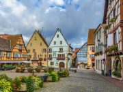 Франция продлит визы некоторым россиянам