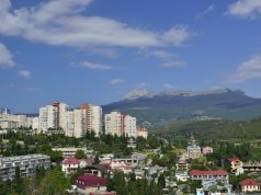 «Некоторые отели трещат»: туристка рассказывает об отдыхе в Алуште