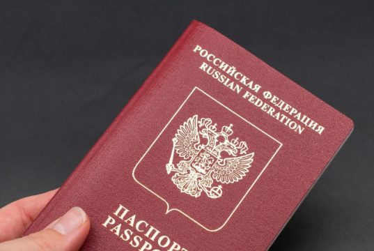 Россиянам отказали во въезде в Грузию из-за места рождения