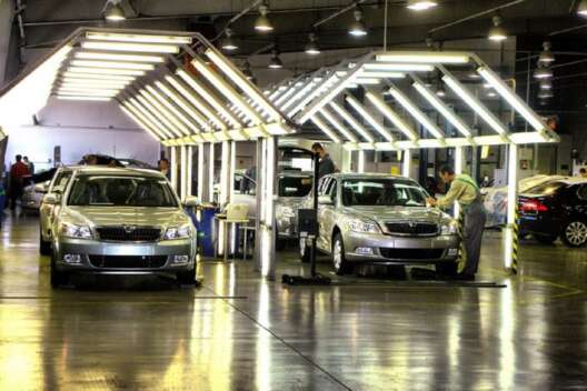 
            Skoda вынуждена приостановить производство машин: в Чехии остановлен завод        